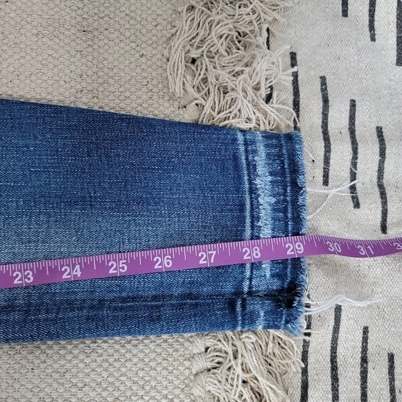 MADEWELL 9" Mid-Rise Skinny Jeans in York Wash: Rip and Repair Edition, SZ 26 - Picture 14 of 16